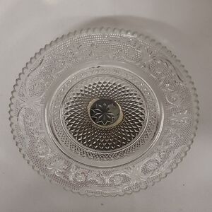Vintage Elegant Clear Glass Decorative Footed Plate (103)